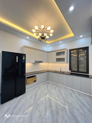 Cần bán nhà vừa mới xây hoàn thiện - Nhà Trần Nguyên Hãn ngõ nông rộng, xe ba gác hoặc 5 tạ đỗ tận cửa