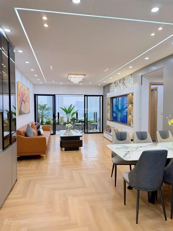 Cắt lỗ gần 300 triệu chính chủ bán gấp 3pn 92m2, star tower 283 khương trung, full đồ chỉ 6.850tỷ