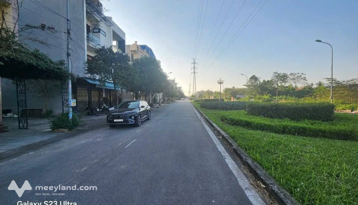 Bán đất mặt đường Xuân Thủy, khu Bãi Viên