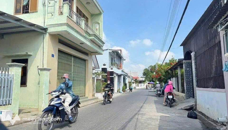 Giảm giá bán nhanh căn nhà thuộc phường Kinh Dinh, cách đường nhựa Nguyễn Thái Bình 40m, hẻm ô tô