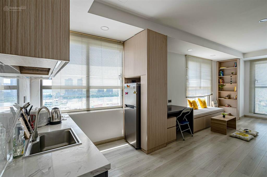 Bán nhanh căn hộ saigon royal 50m2 giá 5.2 tỷ (view sông) căn góc 0918 753 ***