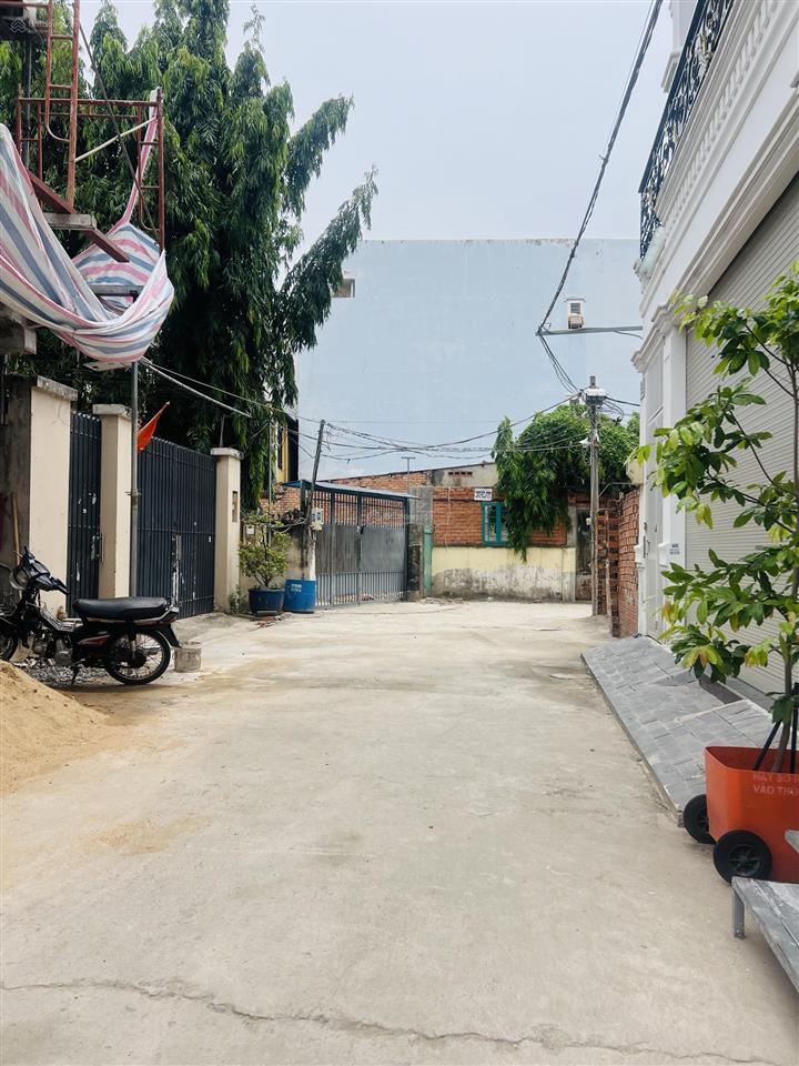 Bán nhà q2, đường xe hơi tránh lê văn thịnh q2, ngang 5m, nhà cấp 4, về ở ngay, diện tích lớn