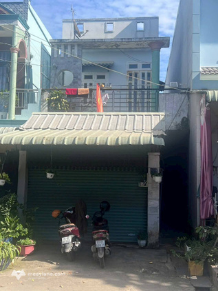 Nhà 1 trệt 1 lầu, 6 phòng trọ sung túc, thu nhập 15 triệu/tháng