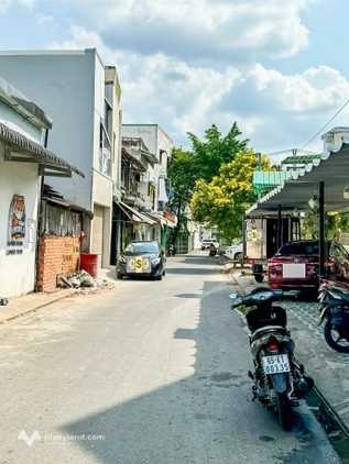 Nhà trệt lầu 2 mặt tiền trục chính hẻm, cách đường Nguyễn Việt Hồng 50m