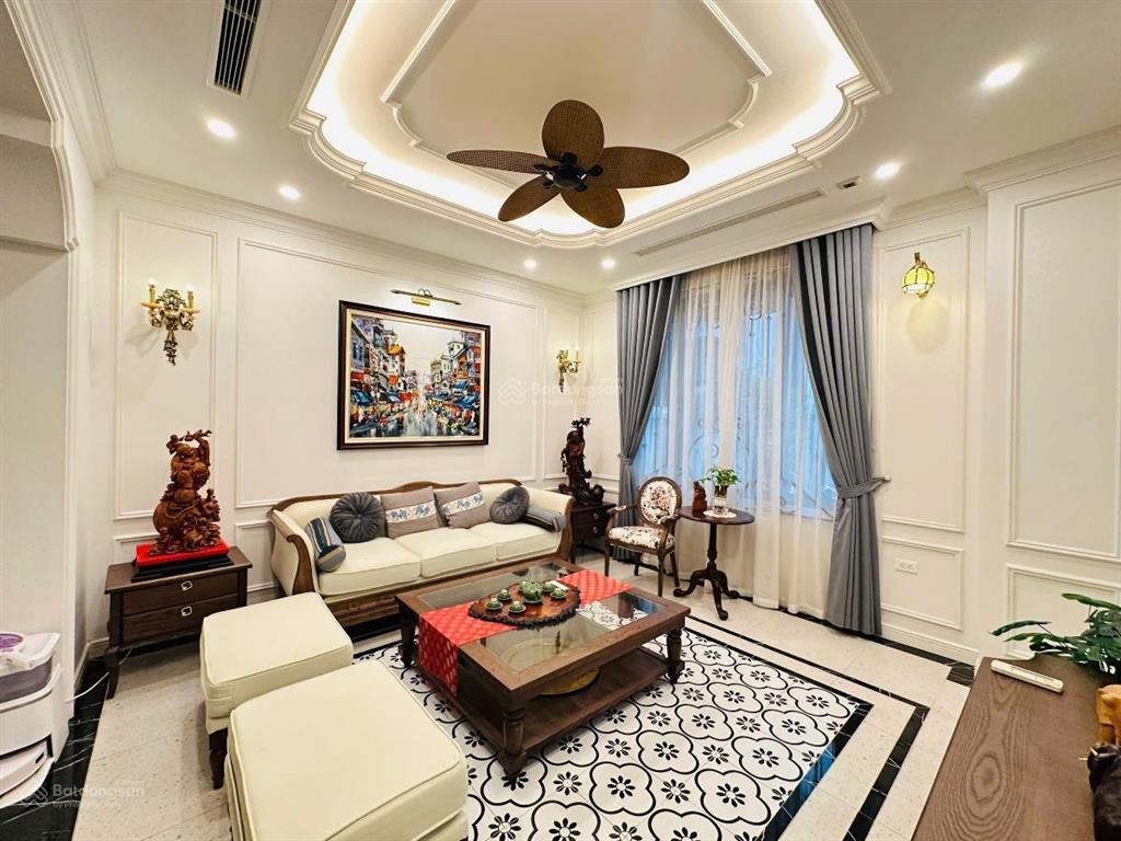 Bán nhà phân lô nguyễn thị định 68m 5 tầng mt 4.5m vỉa hè ô tô tránh kd giá chỉ 28 tỷ