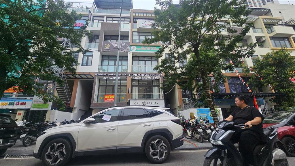 Chính chủ gửi bán căn liền kề hd mon city mỹ đình 129,7m2, giá 76 tỷ, đang cho thuê vp 60 tr/tháng