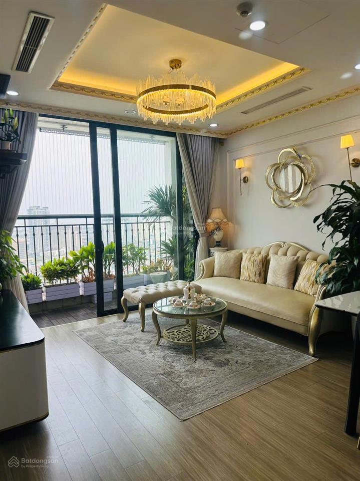 Anh tuấn chuyển lên căn 3 ngủ, cần bán gấp lại căn 1 ngủ + 1 cc sky park, tặng full nội thất