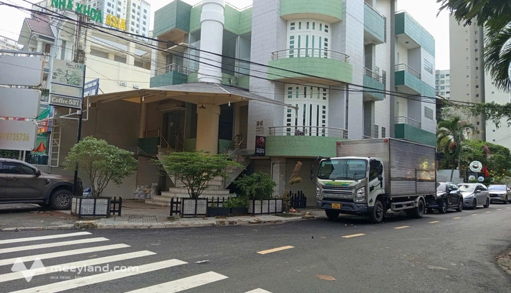 Bán nhà mặt tiền Nguyễn Duy Trinh, quận 2, giá 105 tỷ