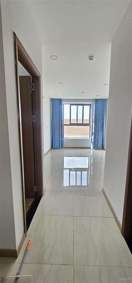 Bán ch bcons garden 2pn 2wc 57m2 tầng trung. giá chỉ 1,850 tỷ sổ sẵn không vay. 0938 859 ***