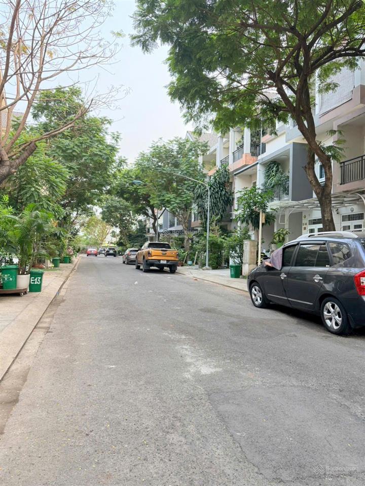 [ chính chủ ] cần bán nhà phố liền kề căn góc tại dự án compound park riverside quận 9 12 tỷ