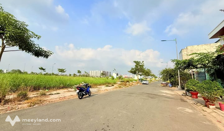 Bán nền Golden City 5x20m, giá 2 tỷ, gần chung cư, bệnh viện