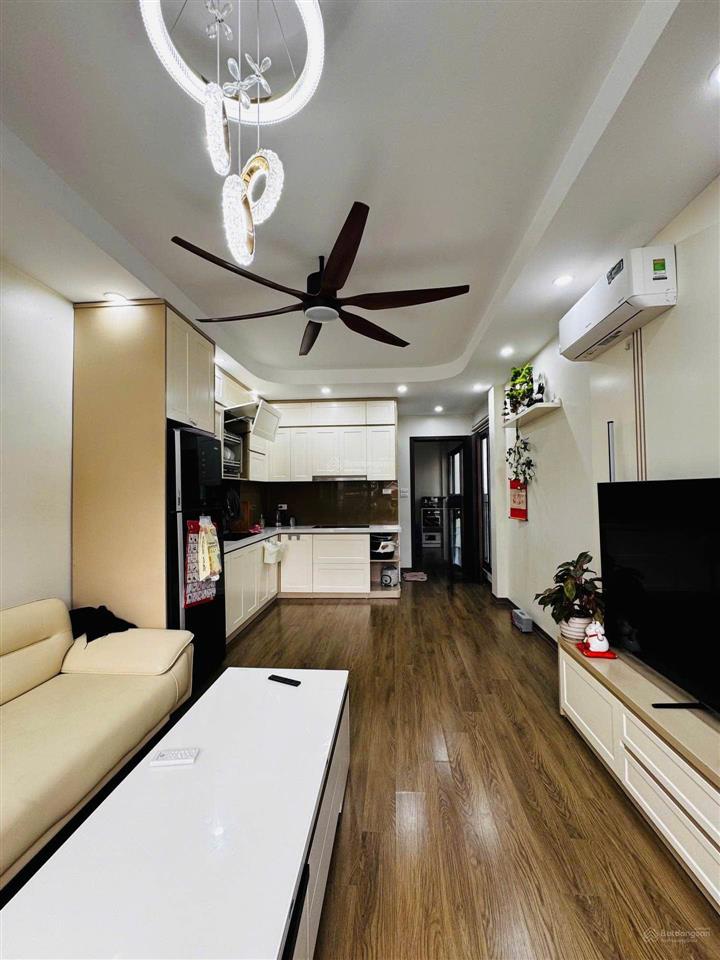 Nhà trung tâm phố ngọc lâm, oto vào nhà, có thang máy, full nội thất