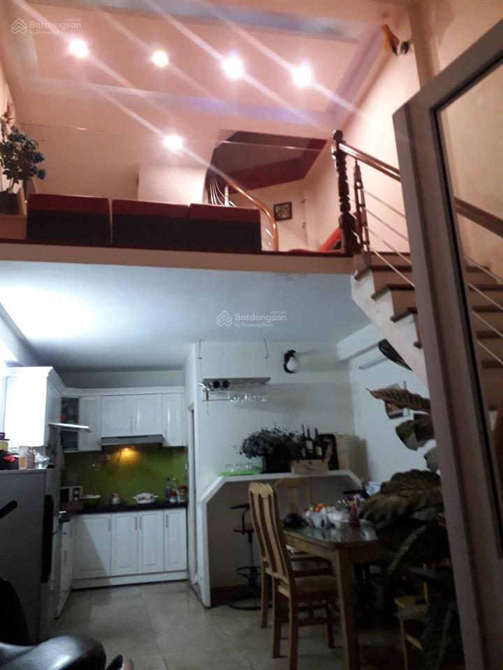 Chính chủ bán nhà 4 tầng dt 26m2 phố trương định gẫn ngã tư chợ mơ (miễn trung gian). đt 0974 215 ***