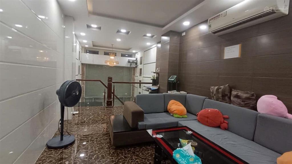 Nhà đẹp nguyễn trọng tuyển ngã tư phú nhuận, 5 tầng kiên cố 3pn 40m2, nhỉnh 8 tỷ