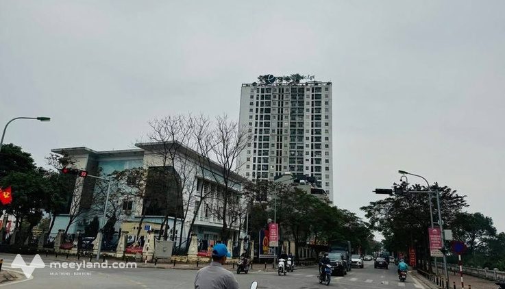 Bán nhà Phúc Lợi nhà mới - Diện tích 42m2, mặt tiền 4,5m - 5 tầng