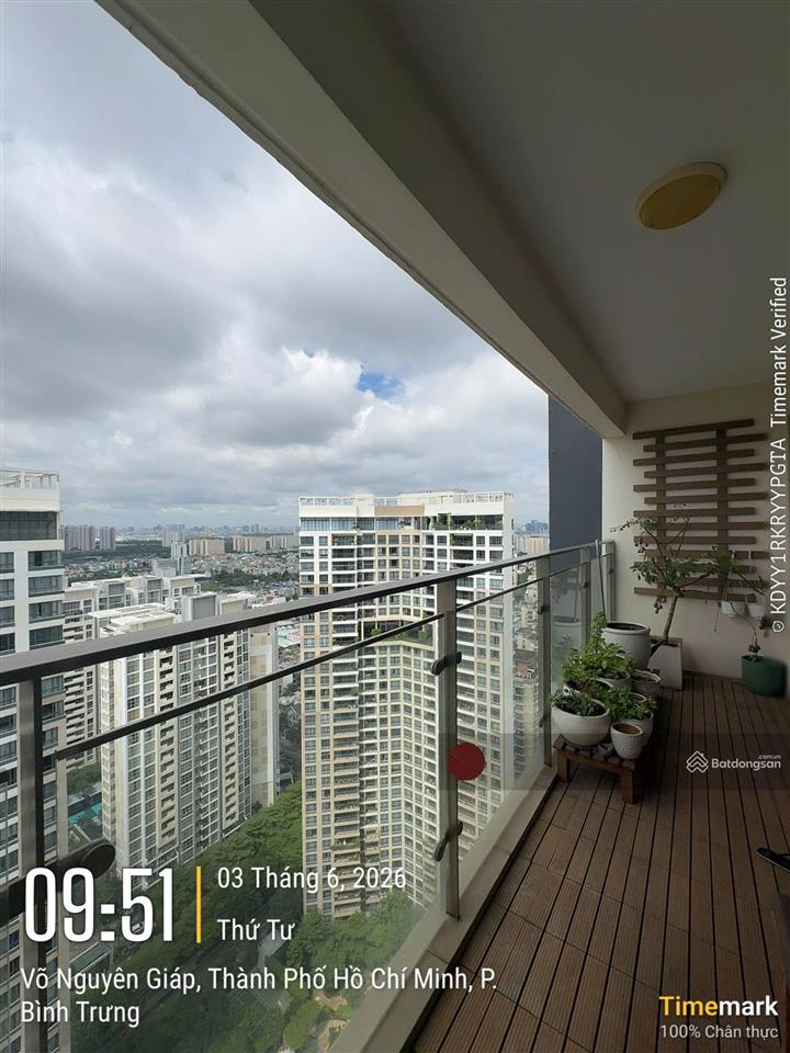 Hình chụp ban công thật | 3 phòng ngủ tháp thương mại | view hồ bơi nội khu | dt 136m² | giá 24 tỷ