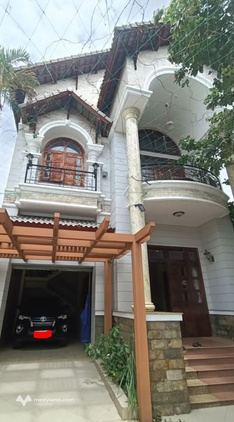 Siêu phẩm biệt thự giáp đường Tô Ngọc Vân, gần Bệnh viện Thủ Đức