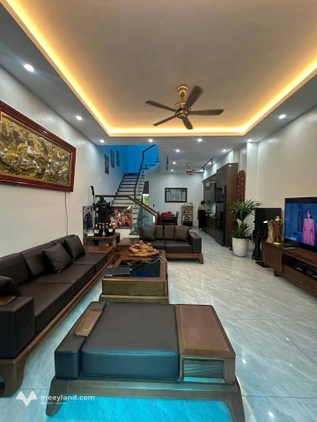 Cần bán gấp nhà 2 tầng full nội thất ở Đình Hương, Thanh Hóa