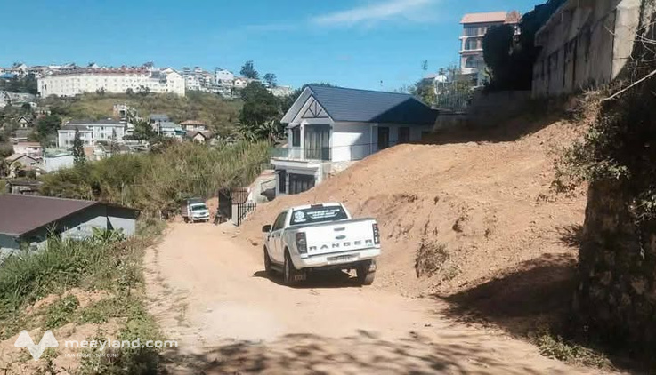 Bán lỗ đất sổ riêng 200m² tại Phường 3, Đà Lạt - Đường oto 5m, hướng Tây