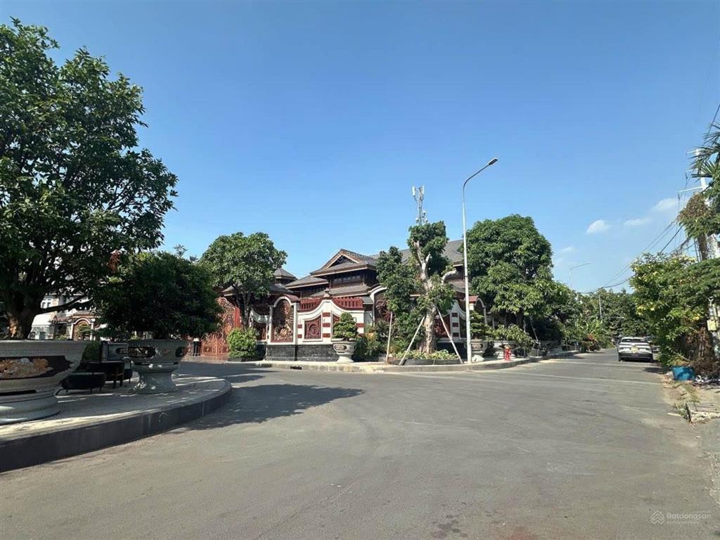 Bán nhà liền kề 3 tầng 140m2, 7x20m, kdc phú nhuận thới an lê thị riêng giảm 1 tỷ giá còn 9.5 tỷ