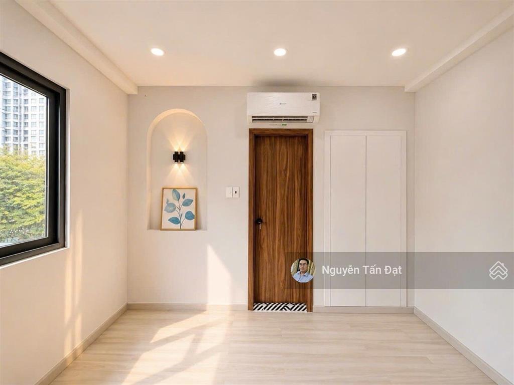 Mặt tiền 3.9m huỳnh văn bánh 5 tầng bê tông/8 phòng kinh doanh đa ngành 11,35 tỷ