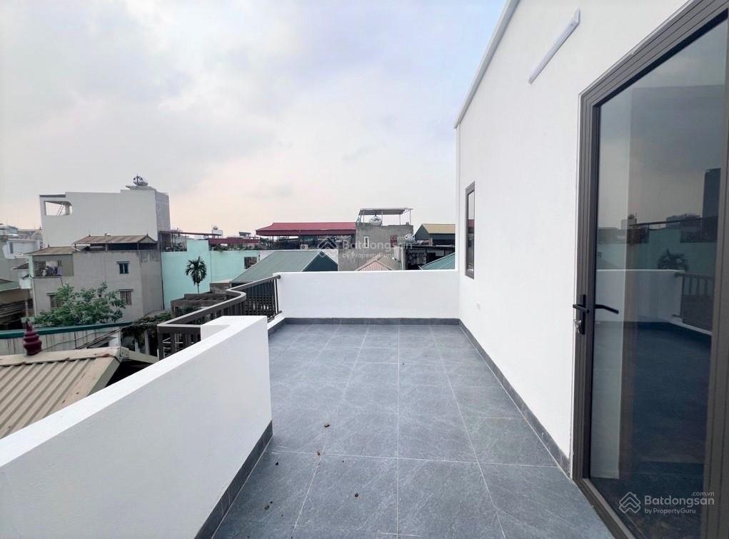 Nhà đẹp ô cách, việt hưng, long biên 5 tầng xây mới, full nội thất ô tô đỗ cửa nhà