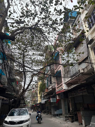 Gía 3 tỷ - Nhà xây 4 tầng khung cột bê tông - pHố Huế - Trần Cao Vân - Có sổ đỏ