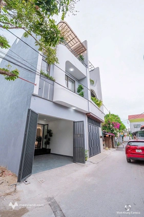 Nhà 3 tầng Lê Lợi, 75m2, mặt tiền hơn 5m, ô tô tránh