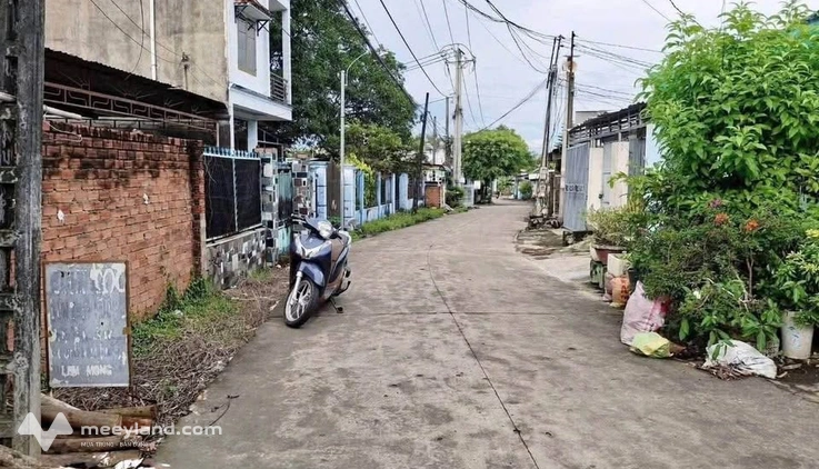 Bán nhà Thị trấn Định Quán, cách QL20 chỉ 400m