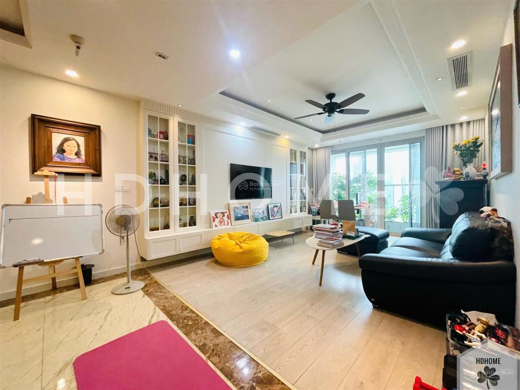 Bán chcc mandarin 134.4 m2, nội thất cao cấp, không gian hiện đại và đầy cảm hứng 0904 011 ***