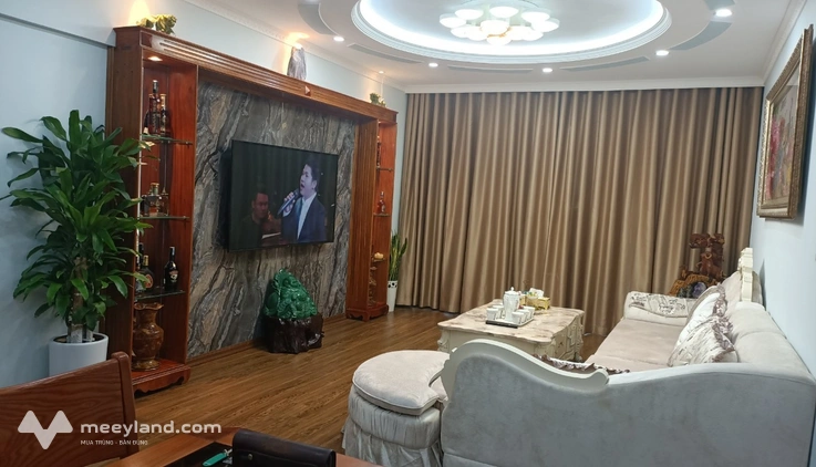 Bán căn hộ 30T Nguyễn Chánh 80m2, 3 ngủ, 2 vệ sinh, giá 7.5 tỷ nhà mới đẹp đủ đồ
