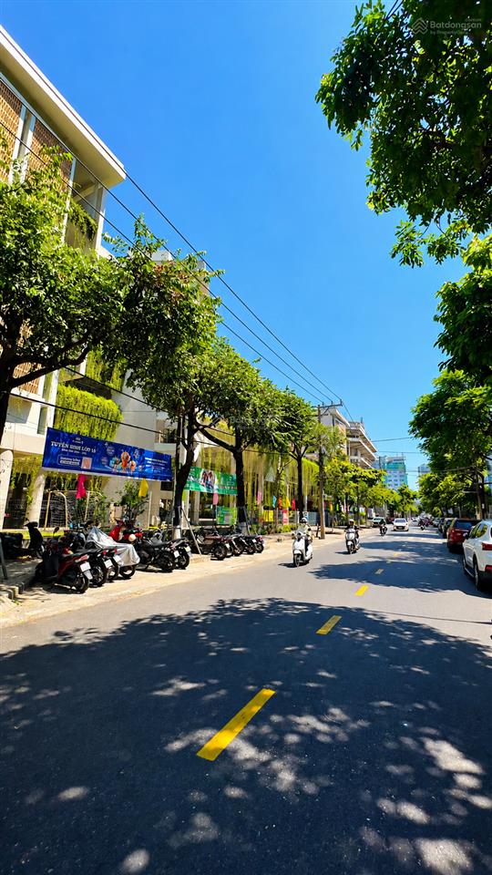 Chuyển nhượng đất vị trí vip mặt tiền đường trần quốc toản. khu phố nhộn nhịp nhất tp đà nẵng
