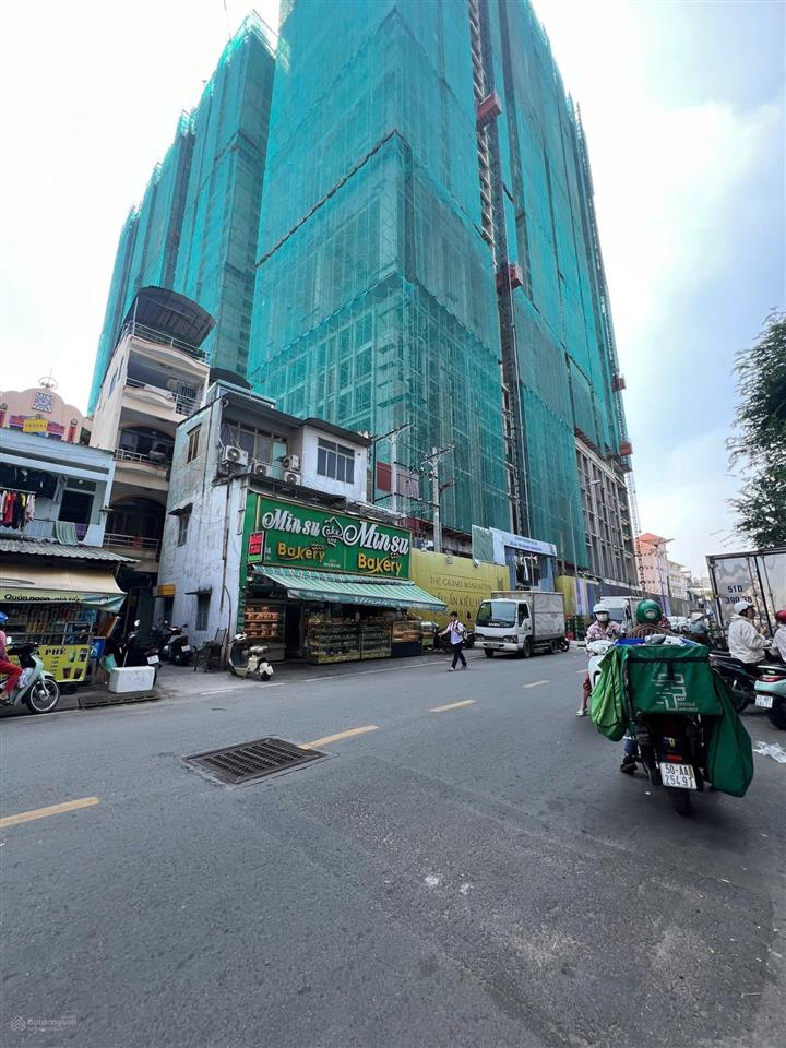 Giá đầu tư dưới chân manhattan q1 400m chợ bến thành ctxd mới hầm 9 tầng 4.5x20m chỉ 23 tỷ