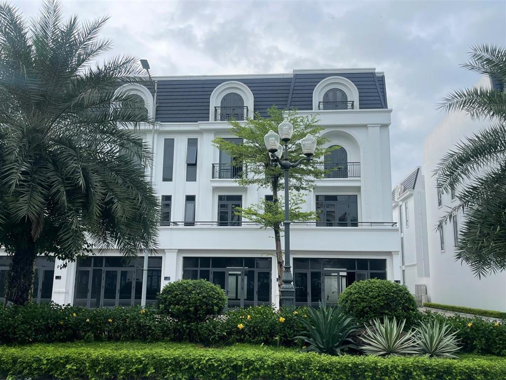 Cắt lỗ sâu căn shophoues 4 tầng trục chính khu crown villas gia sàng giá chỉ nhỉnh 6 tỷ 0962 566 ***