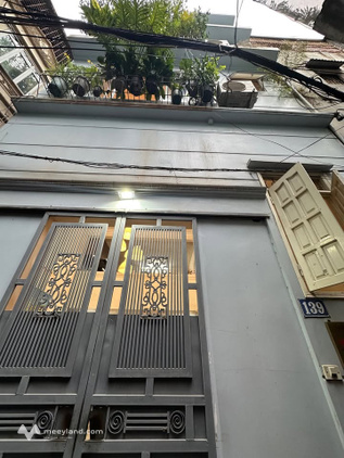 Bán nhà Đê La Thành – Ba Đình giá chỉ 8.86 tỷ - Nhà đẹp - Tiện ích - Khu vực hiếm nhà bán