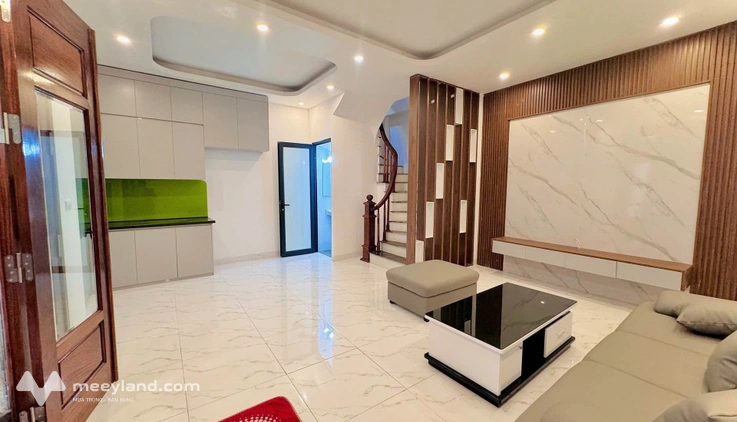 Nhà phố Bạch Đằng Hai Bà Trưng - Vị trí đẹp cách 20m ra mặt phố ô tô dừng đỗ