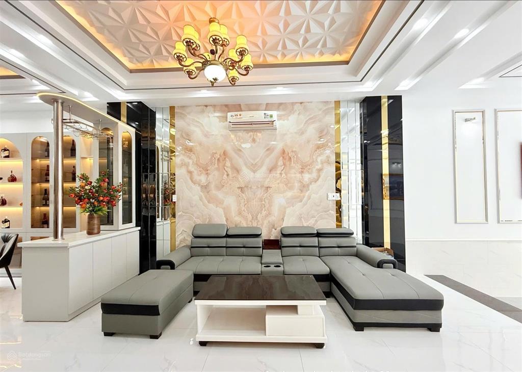 Bán gấp nhà đường lò siêu/ q11. dt 63m2 (4,5m x 14m) giá 3.855 tỷ. thông ra đường 3 tháng 2, 2 tầng