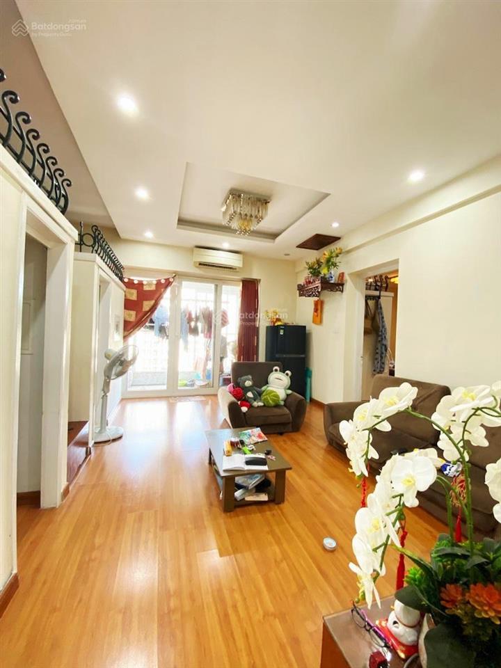 Căn hộ chung cư vườn đào, lạc long quân, võ chí công 65m 5,5 tỷ 2 ngủ 2 vs, sổ đỏ lâu dài