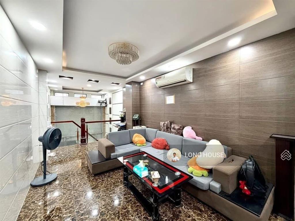 Nhà 5 tầng, 40m² sát mặt tiền nguyễn trọng tuyển ngay phan đình phùng