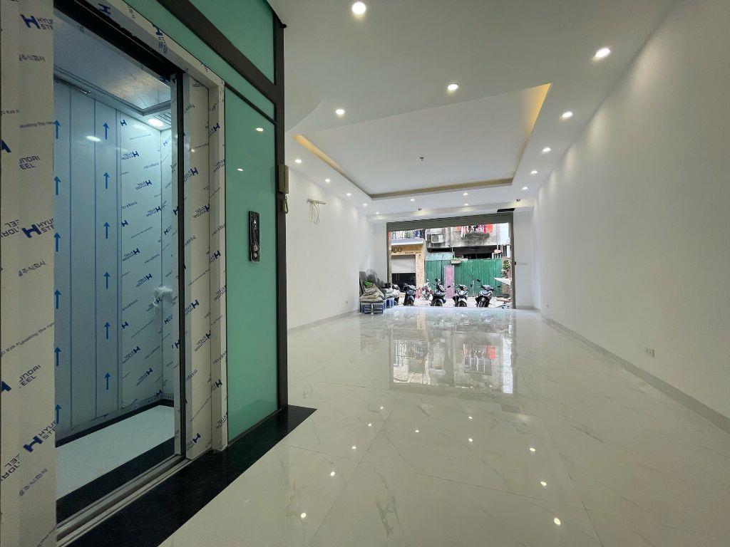 Cần bán nhà LK KĐT Văn Khê diện tích 83m2 mặt tiền 5m LH 0945255902