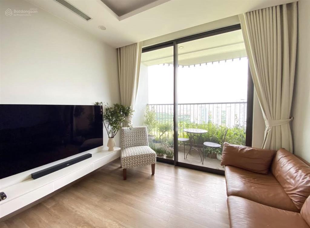 Bán căn 3 ngủ tòa onsen 97m hướng đông nam view sân golf giá 10 tỷ 0925 988 ***