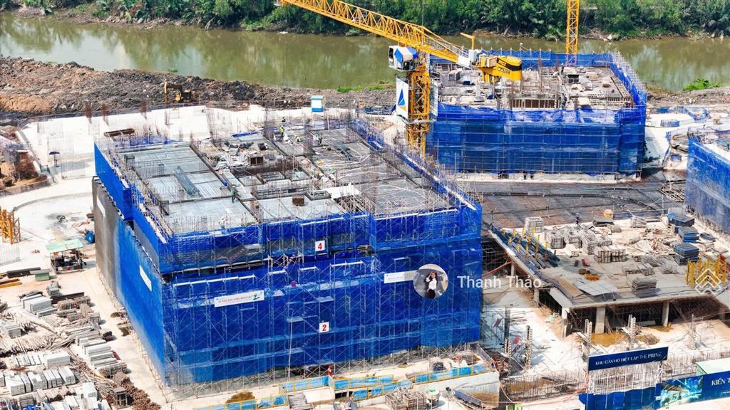 Bán gấp 2pn 72m2 tháp 11 hướng đông tầng 15 giá 8.6 tỷ gồm vat và phí bảo trì view sông giá rẻ nhất