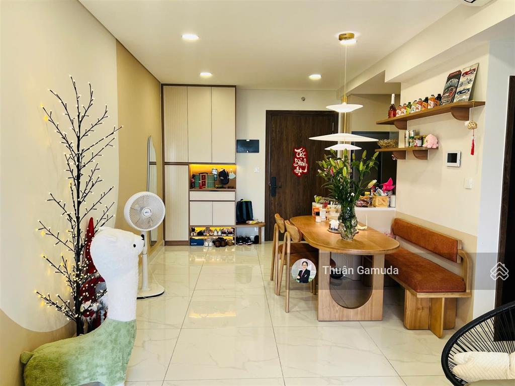 Căn 2pn view hồ 96m² diamond brilliant giá 7,8 tỷ, vị trí đẹp, view hồ thoáng mát
