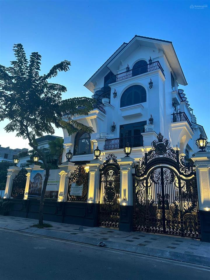 Bán gấp căn nhà biệt thự 448m2 view sông khu compound saigon mystery villas đảo kim cương