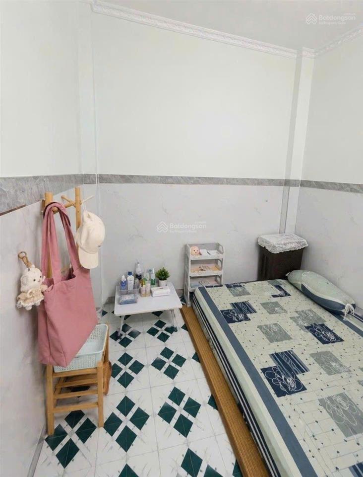 Nhà nở hậu đẹp sát mặt tiền trường chinh, quận 12, giá 4,5 tỷ