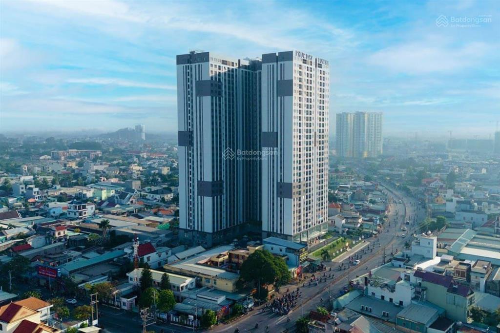 Nhà sổ hồng tầng cao (15,24), 2pn2wc giá 2tỷ394, gần làng đhqg hcm, view hồ bơi dễ cho thuê