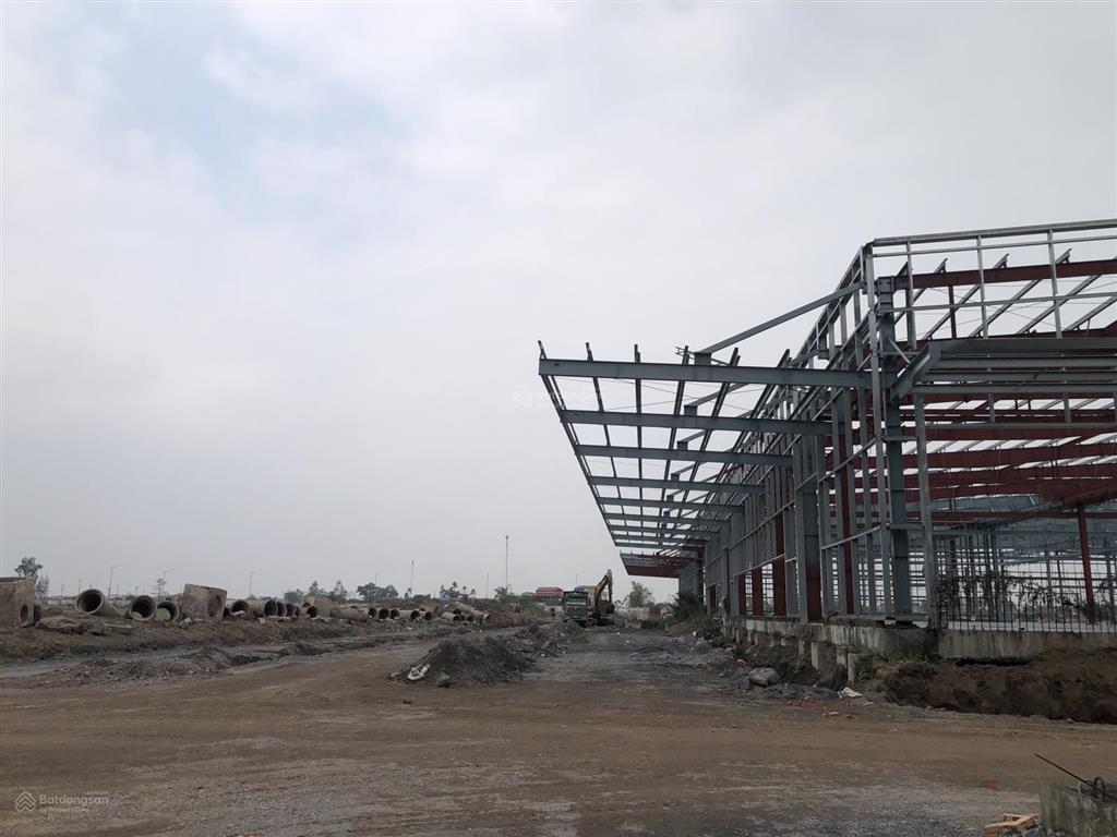 Chuyển nhượng 37000 m2 đất cn gần đồng văn ninh bình giá 3,3 tr/m2 tách lẻ từ 3000 m2
