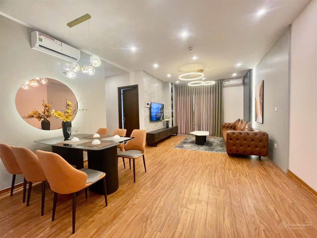 Bán cc 3pn, 2wc tại thăng long number one, giá ưu đãi 8,1 tỷ, 110m2, full nội thất đẹp, sẵn sổ