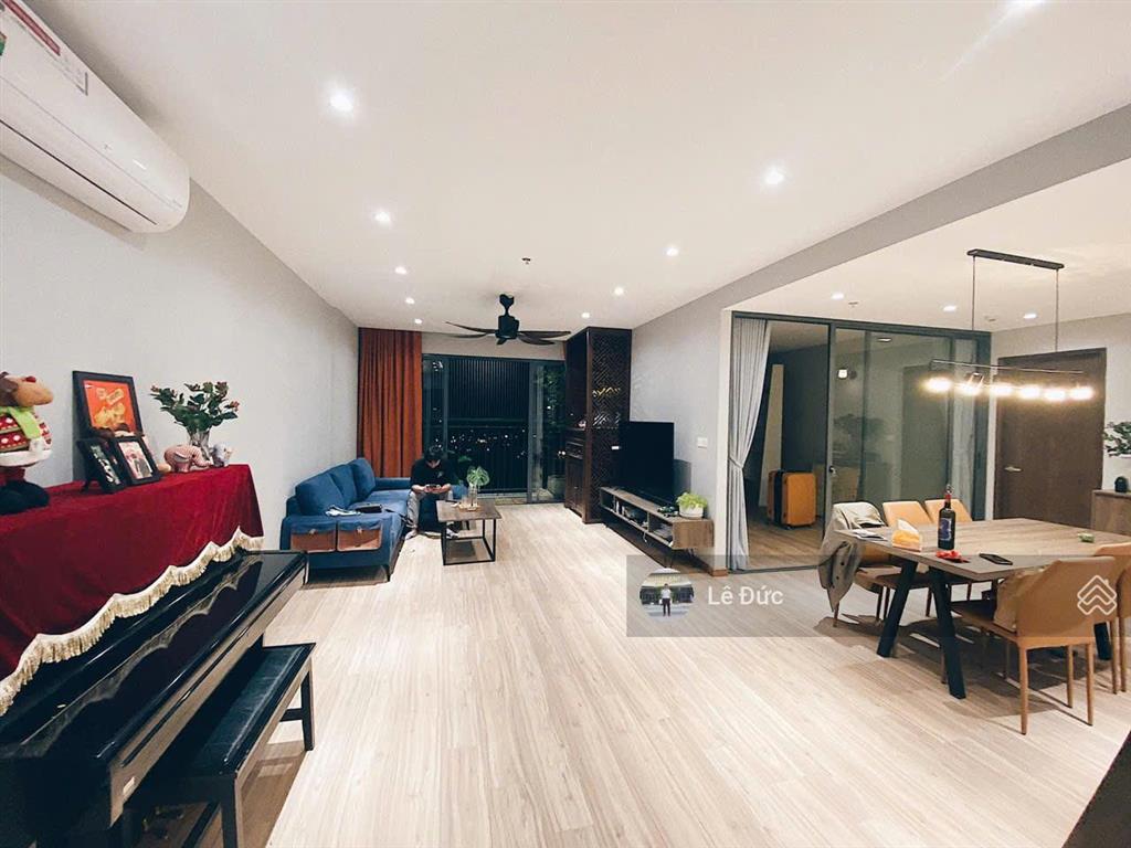 Cc bán nhanh ch 3pn 130m2 view hồ căn góc tòa n03t3 0924 691 ***