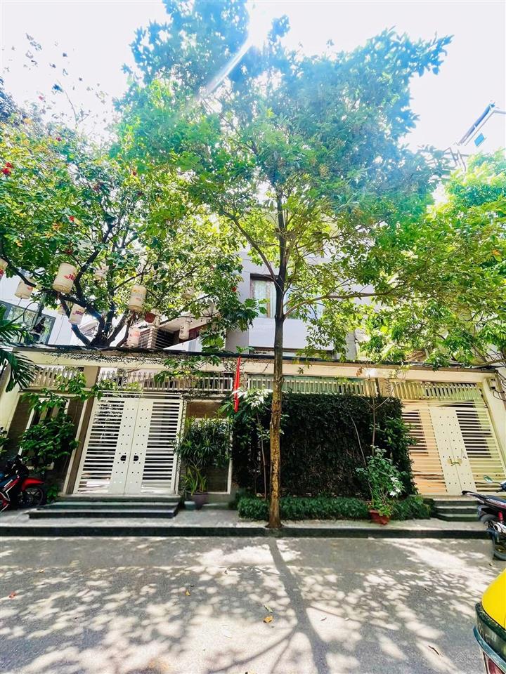 Biệt thự sân vườn hoàng thế thiện phân lô đẳng cấp khu sài đồng chu huy mân, 3 mặt thoáng, ô tô